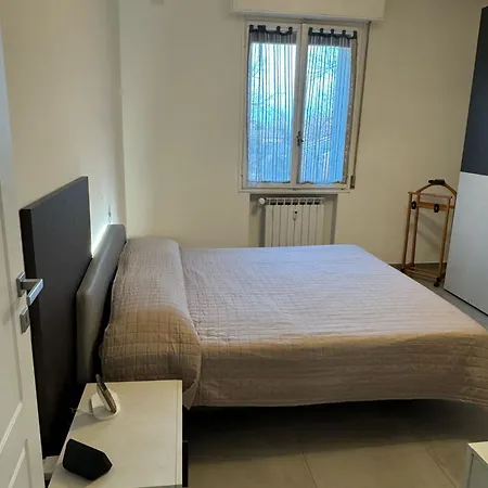 Domus Plinio * モデナ