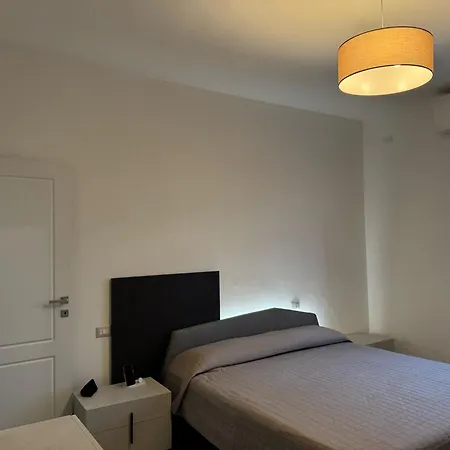 Lägenhet Domus Plinio Modena